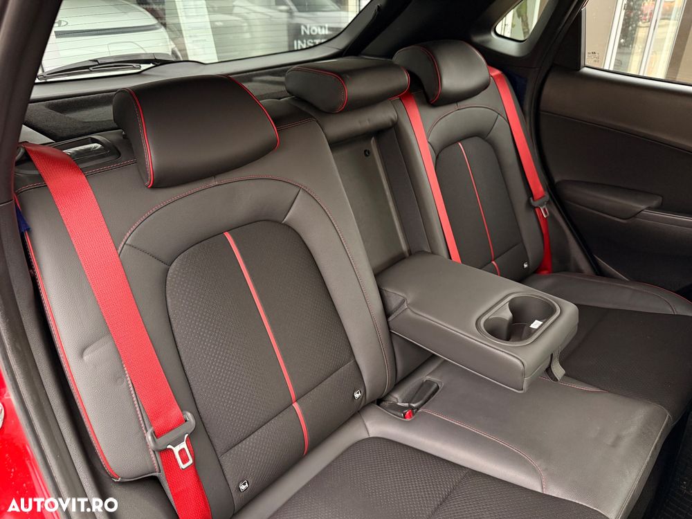 Hyundai KONA 1.6 T-GDI 4WD Aut. Premium - 27