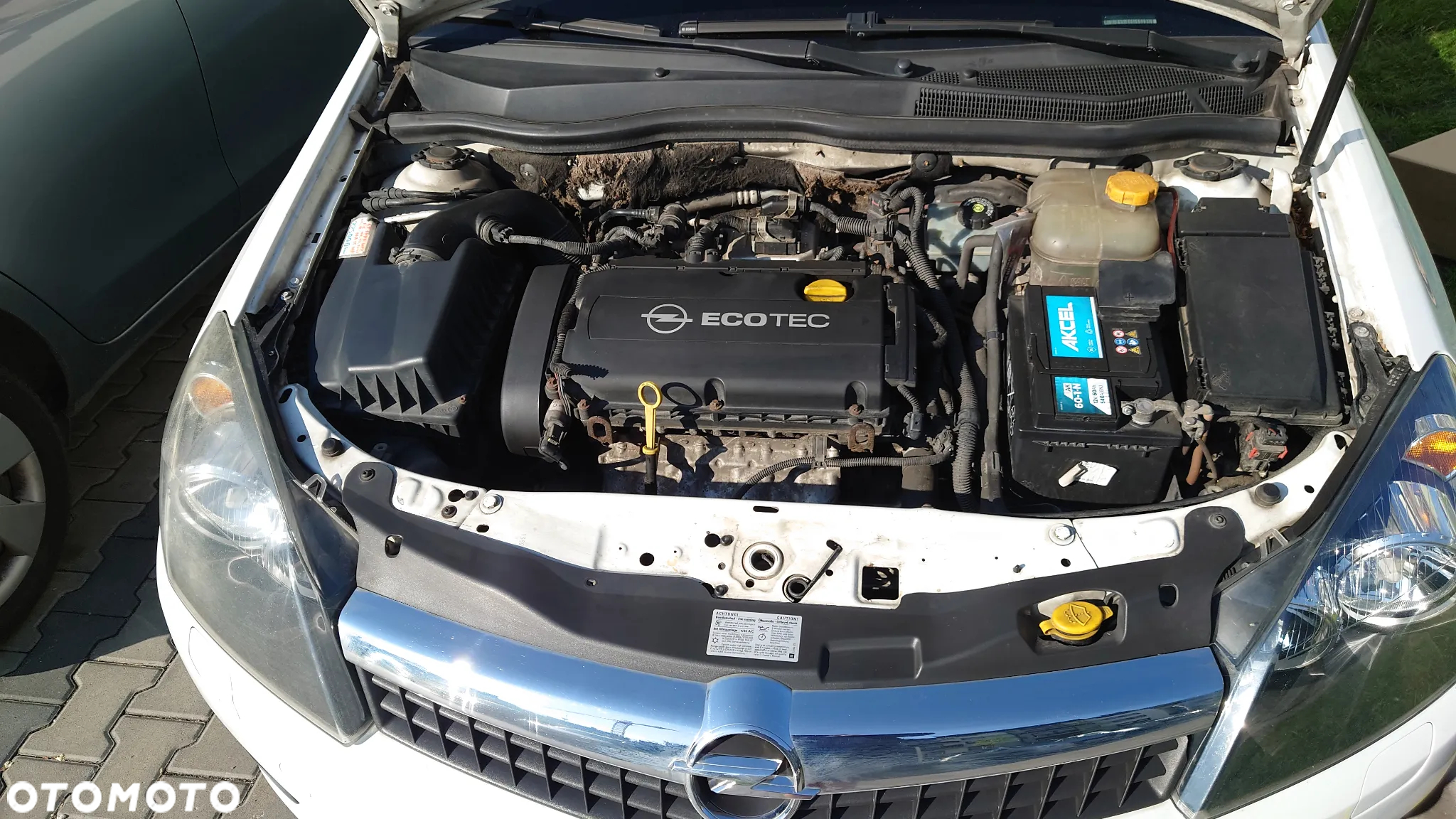 Opel Astra GTC 1.6 - 19