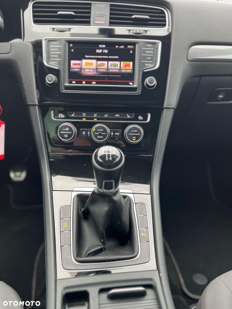 Volkswagen Golf 1.6 TDI BlueMotion Technology Allstar - 31