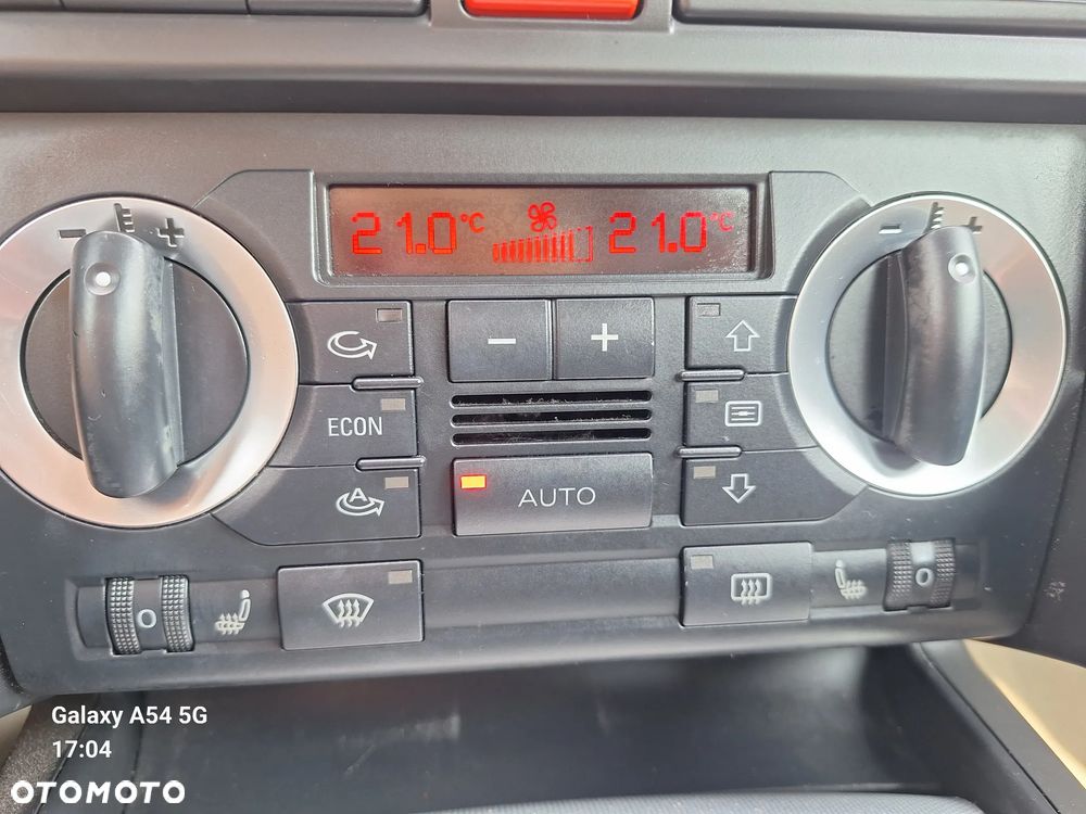 Audi A3 Sportback 2.0T FSI Ambiente S tronic - 15