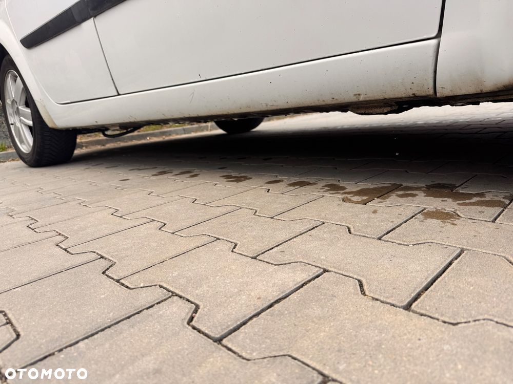 Renault Megane 1.5 dCi Confort Authentique - 10