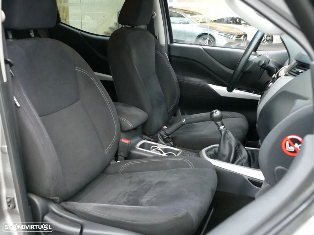 Nissan Navara 2.3 dCi CD 4WD N-Connecta Navi+Barras - 28