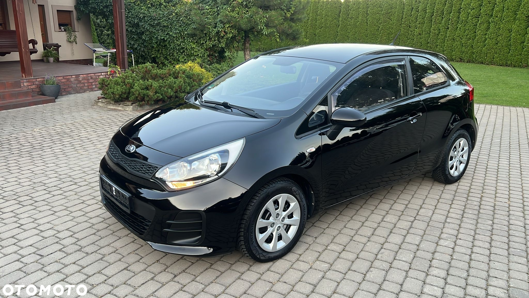 Kia Rio 1.2 L - 16
