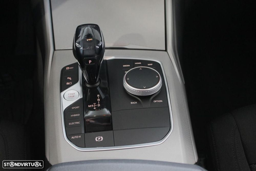BMW 330 e Corporate Edition Auto - 38