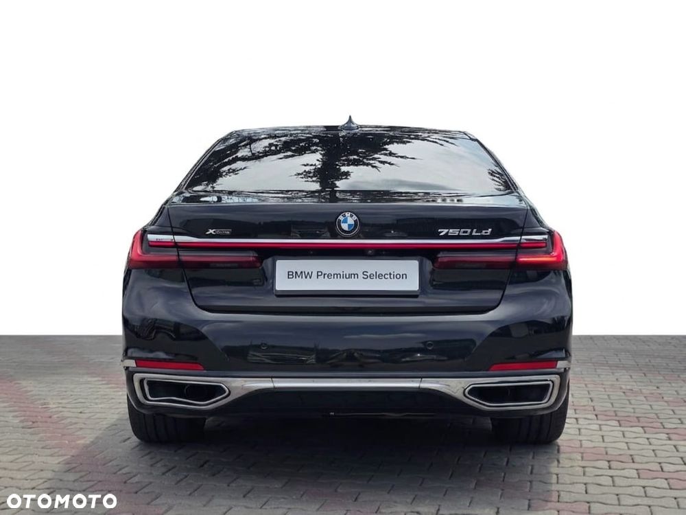 BMW Seria 7 750Ld xDrive - 26