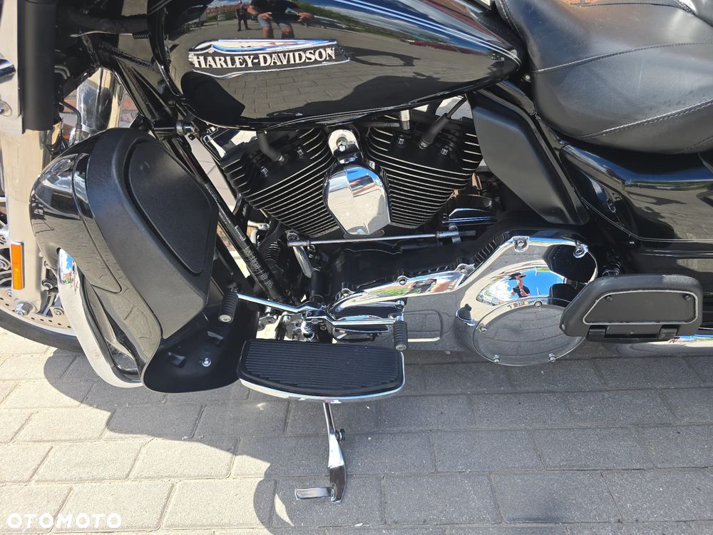 Harley-Davidson FLH Electra Glide - 20