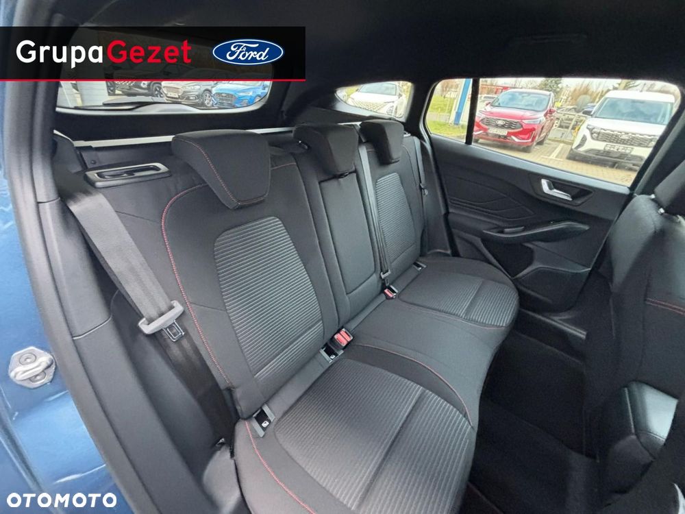 Ford Focus SW - 13