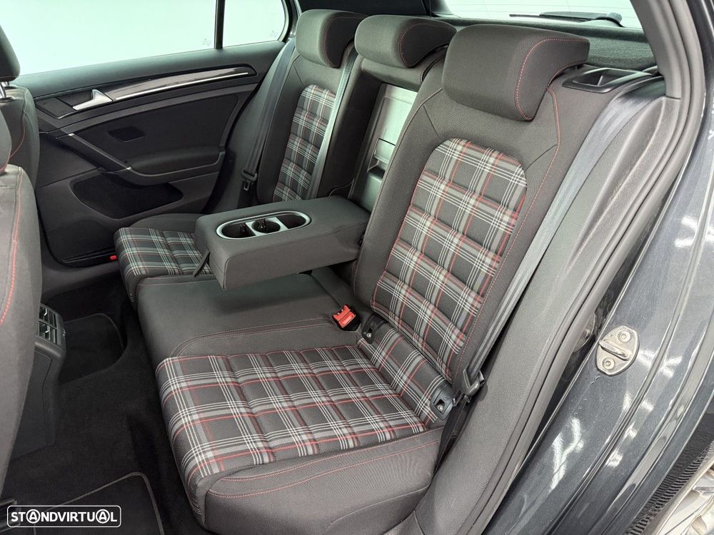 VW Golf 2.0 TSi GTi DSG - 16