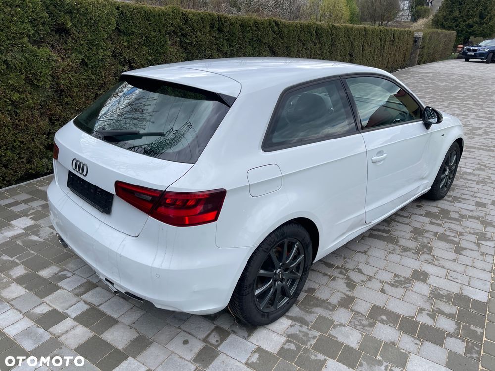 Audi A3 3-drzwiowe 1.8 TFSI Attraction - 1