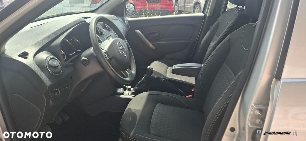 Dacia Sandero - 8
