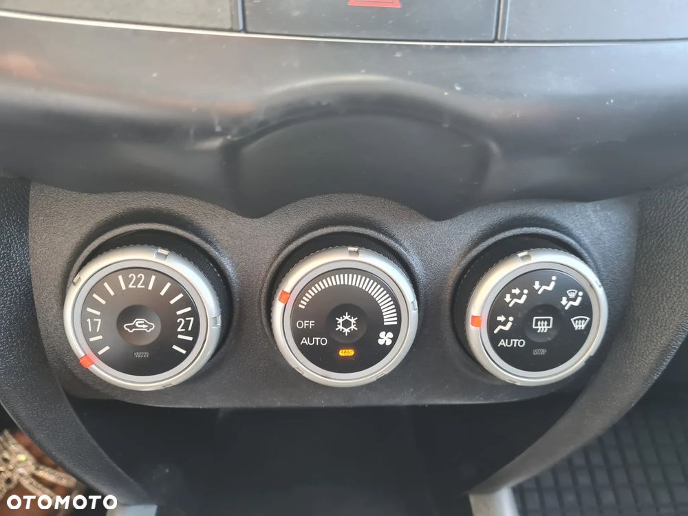 Mitsubishi ASX - 25