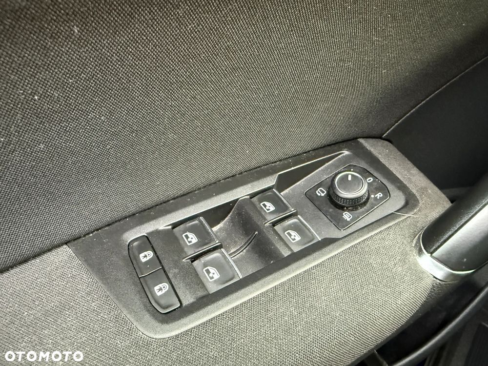 Volkswagen Touran - 15