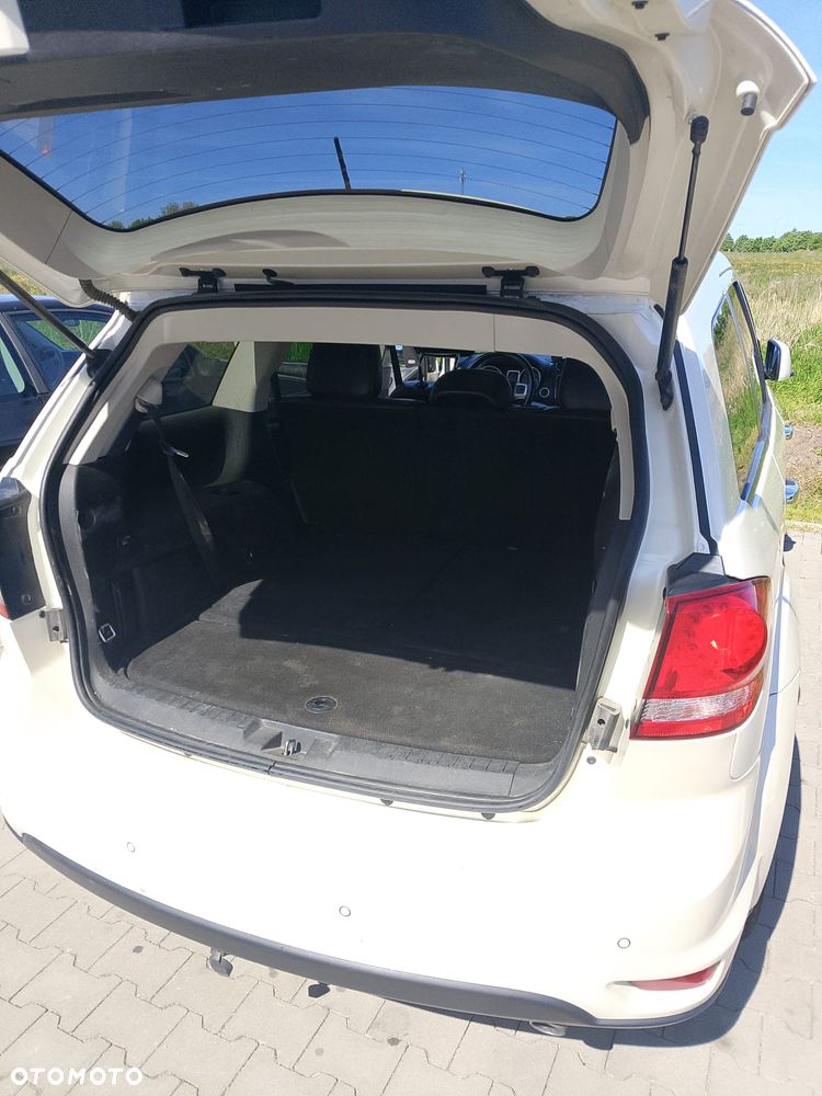 Fiat Freemont 2.0 Multijet 16V DPF Automatik Allrad Lounge - 4