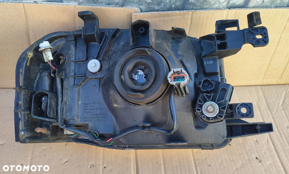 Reflektor lewy Lampa lewa Nissan Navara 2001- - 2