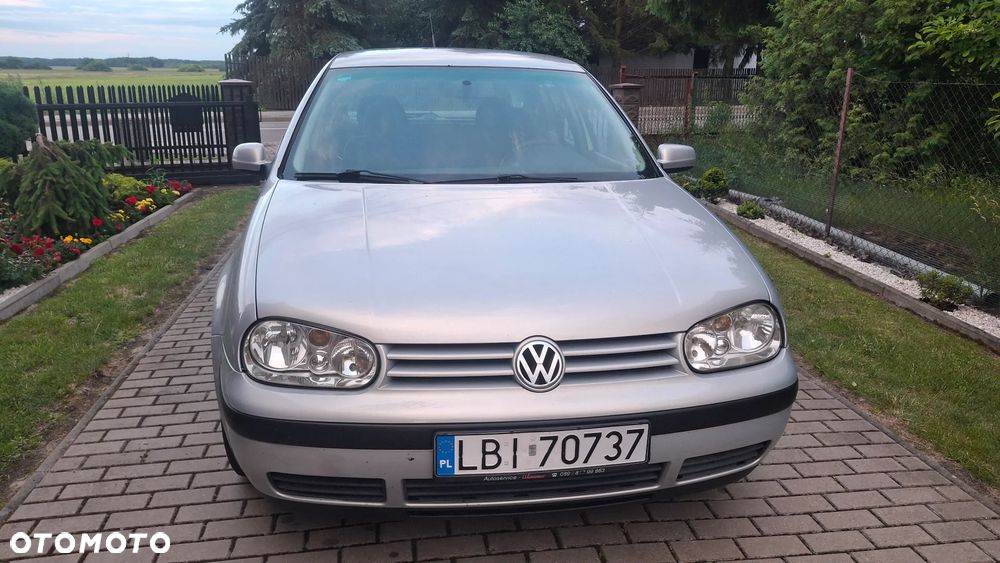 Volkswagen Golf - 5