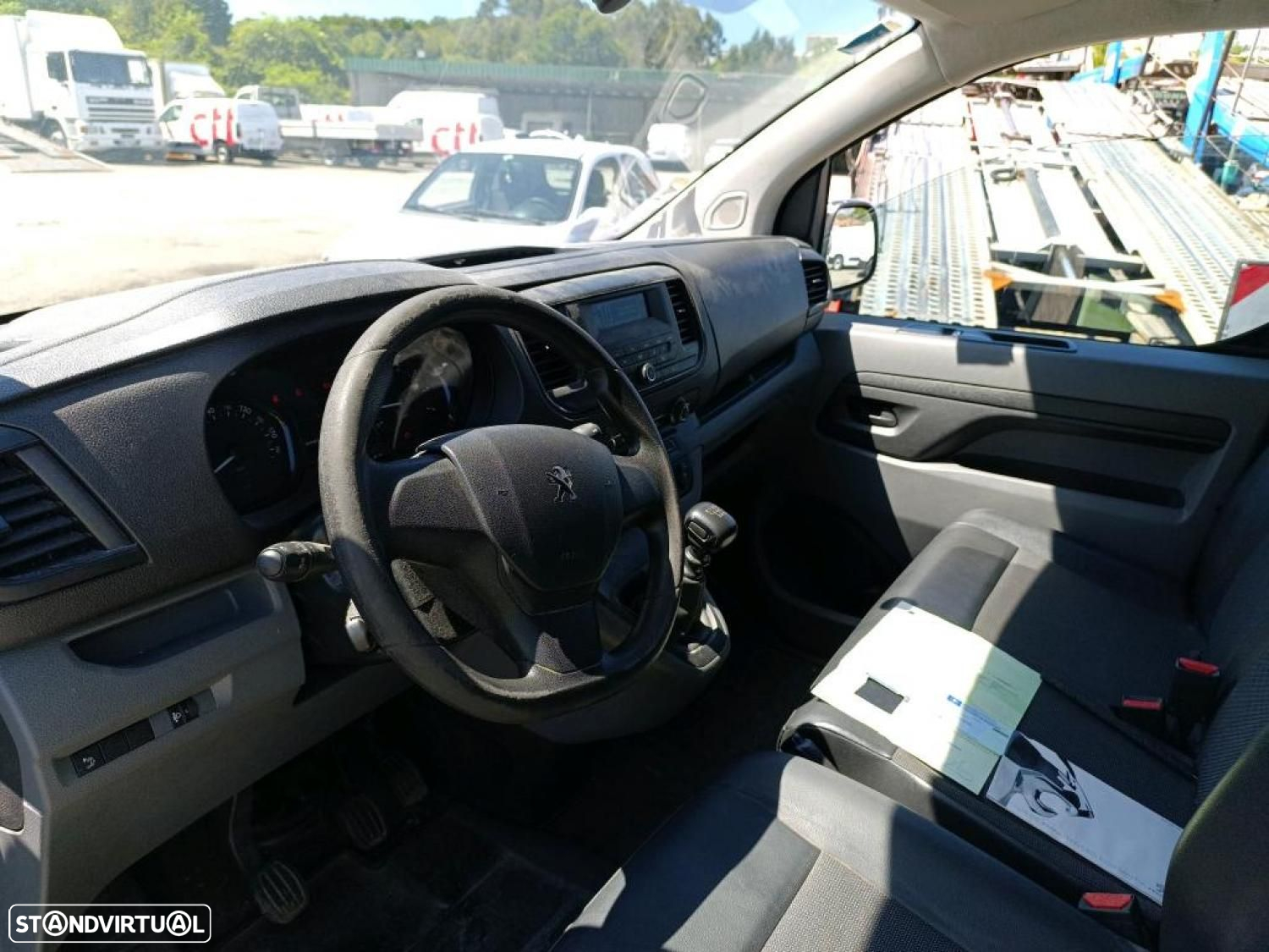 Peugeot Expert 1.5 Bluehdi L2H1 Pro Standard - IVA Dedutível - 31