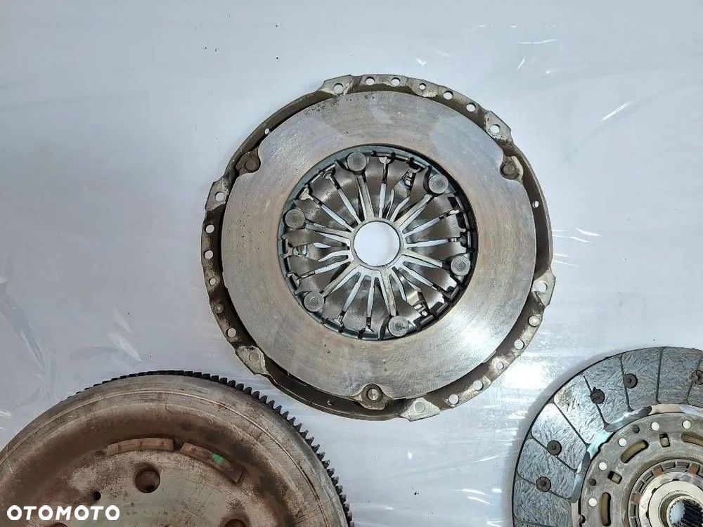 Skoda Octavia III 2016 2.0TDI CRM SPRZĘGŁO KOMPLETNE DWUMASA 04L141015E - 8