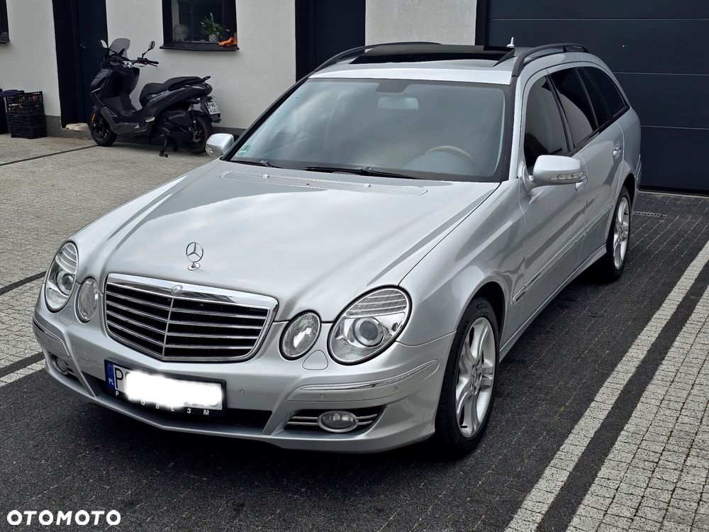 Mercedes-Benz Klasa E 320 CDI 4-Matic Avantgarde - 29