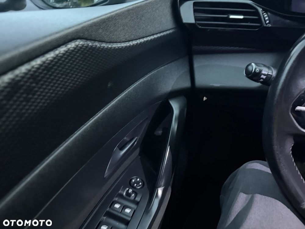 Peugeot 308 1.5 BlueHDi Style S&S EAT8 - 16