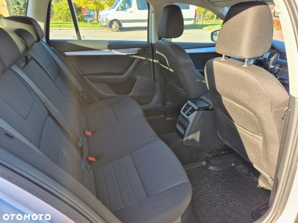 Skoda Octavia 2.0 TDI Style DSG - 21