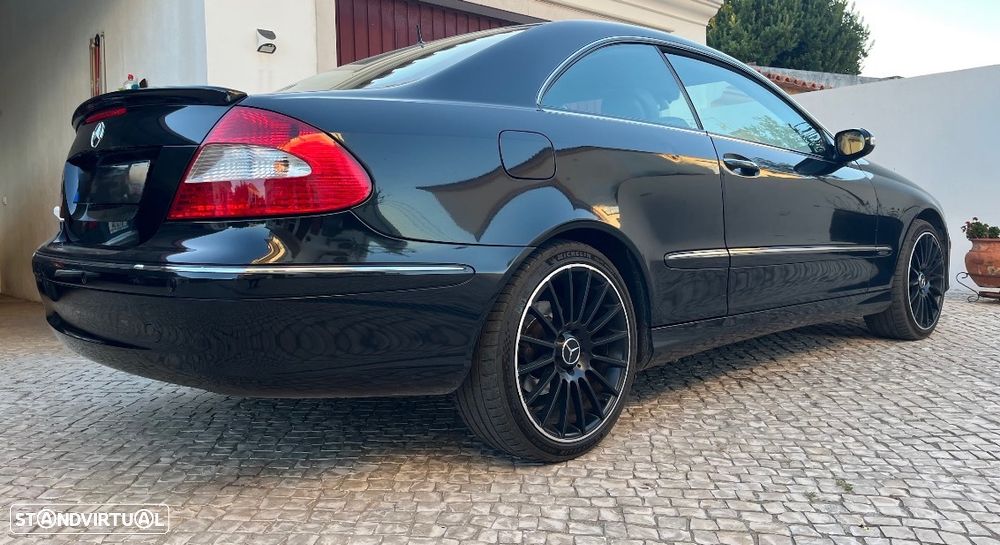 Mercedes-Benz CLK 220 CDi Elegance Aut. - 3