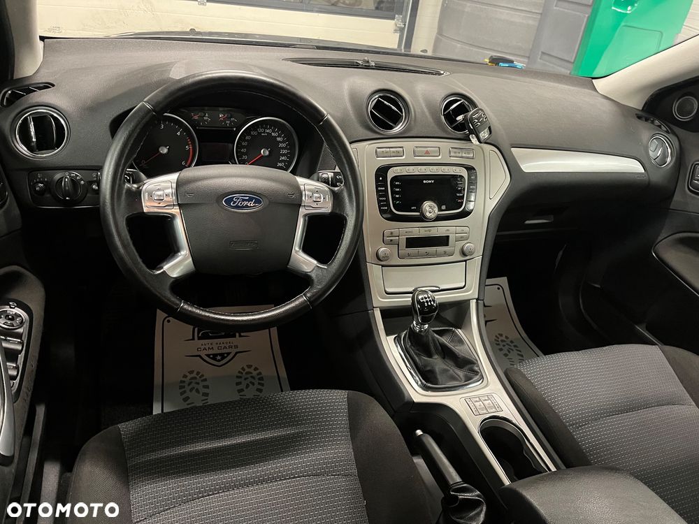 Ford Mondeo - 12
