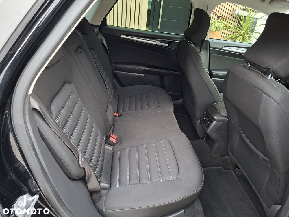 Ford Mondeo - 12