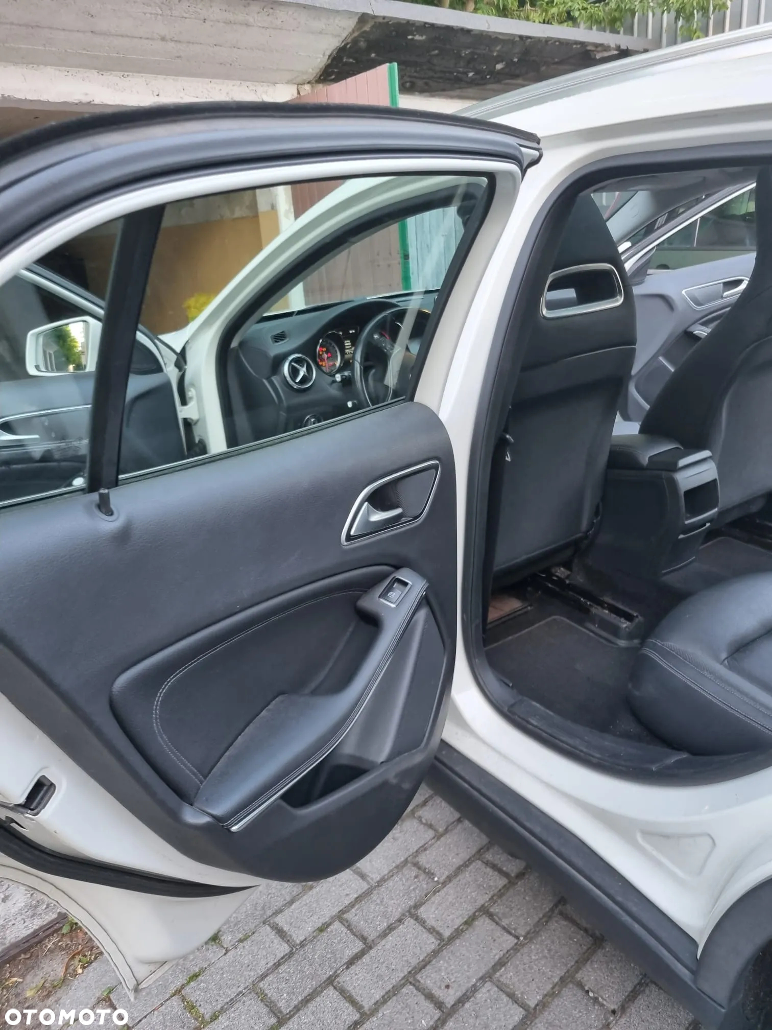 Mercedes-Benz GLA - 28