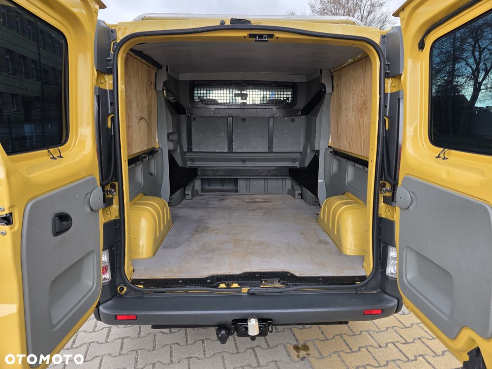 Opel Vivaro - 10