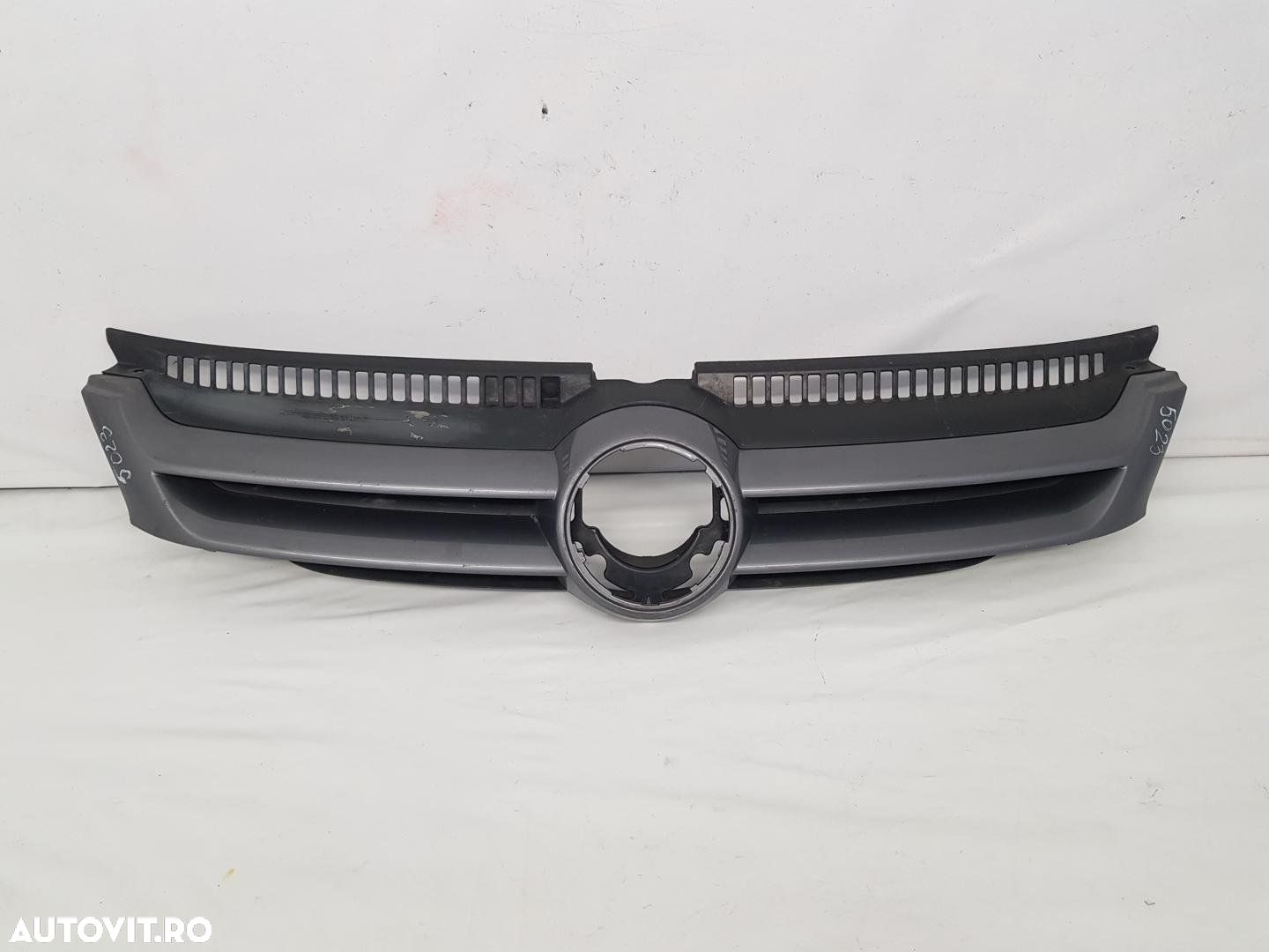 Grila radiator VW Golf 5 Plus dupa 2005 - 1