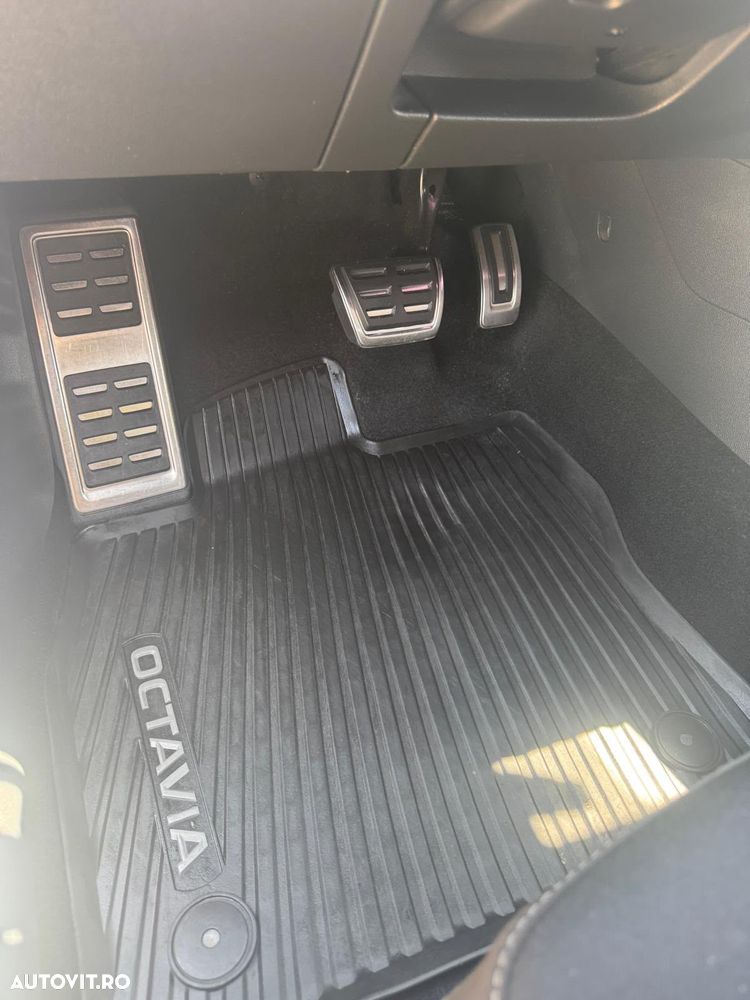 Skoda Octavia 2.0 TDI DSG Style - 11
