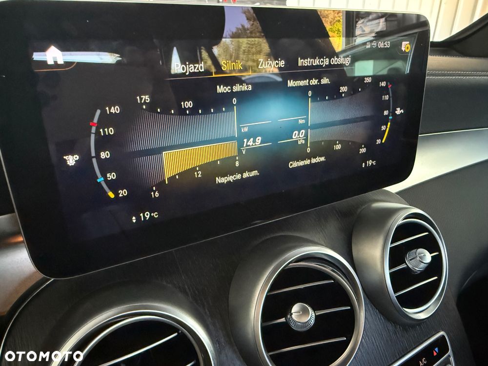 Mercedes-Benz GLC 200 4Matic 9G-TRONIC AMG Line Plus - 32