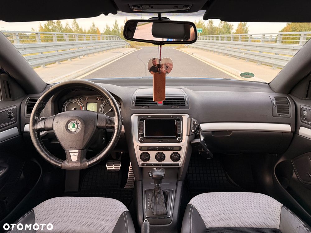 Skoda Octavia 2.0 TDI DPF RS DSG - 11
