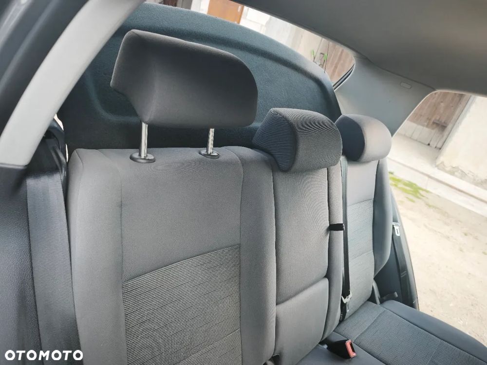 Volkswagen Golf Plus 1.9 TDI DPF Edition - 8