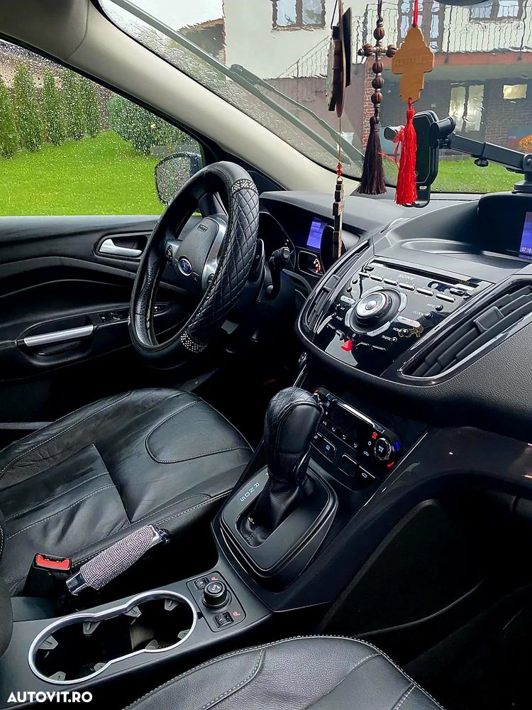 Ford Kuga 2.0 TDCi 4WD Powershift Titanium - 9