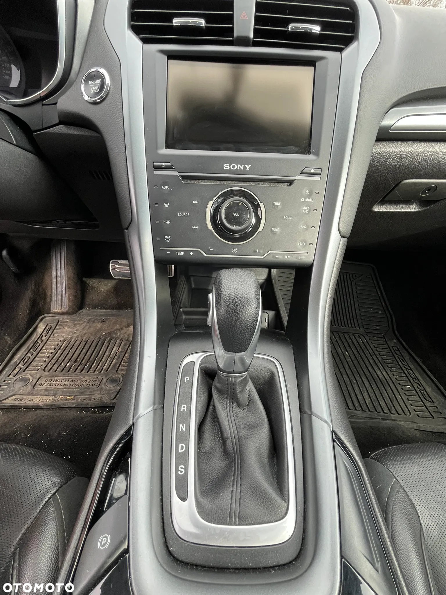Ford Fusion 2.0 EcoBoost Titanium - 19