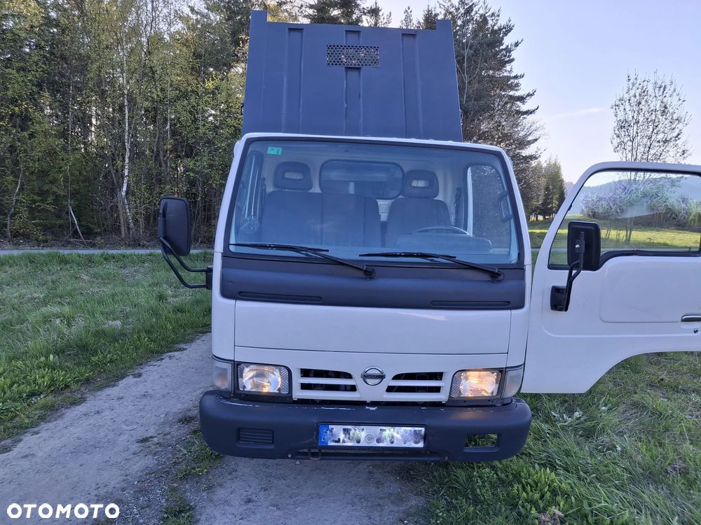 Nissan Cabstar - 3