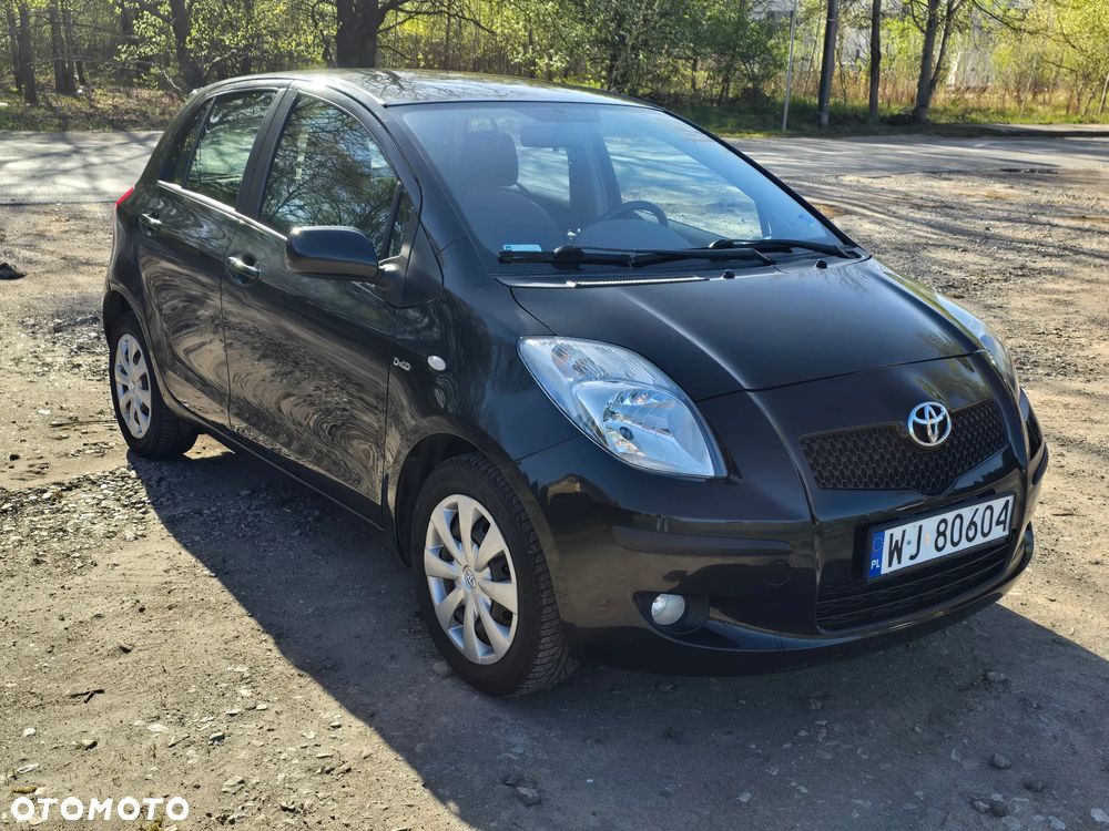 Toyota Yaris - 1