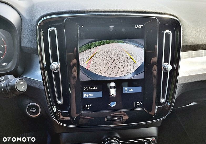 Volvo XC 40 D3 Momentum Pro - 21