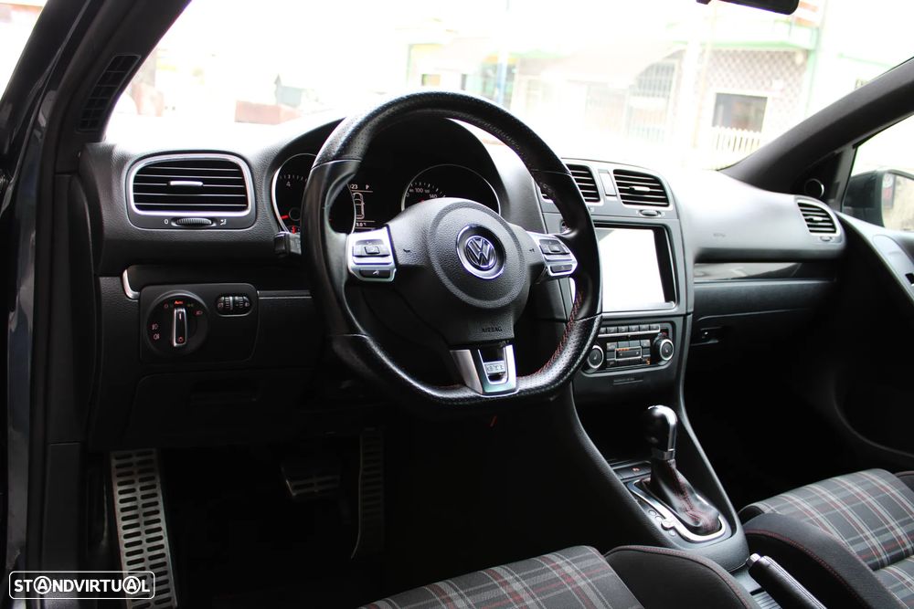 VW Golf 2.0 GTI DSG - 21