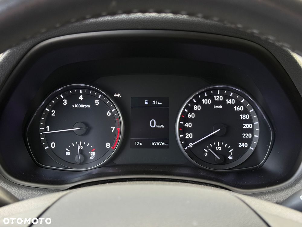 Hyundai i30 1.5 DPI Classic + - 18