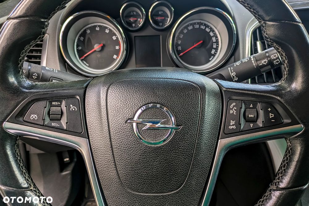 Opel Astra 1.4 T Cosmo - 11