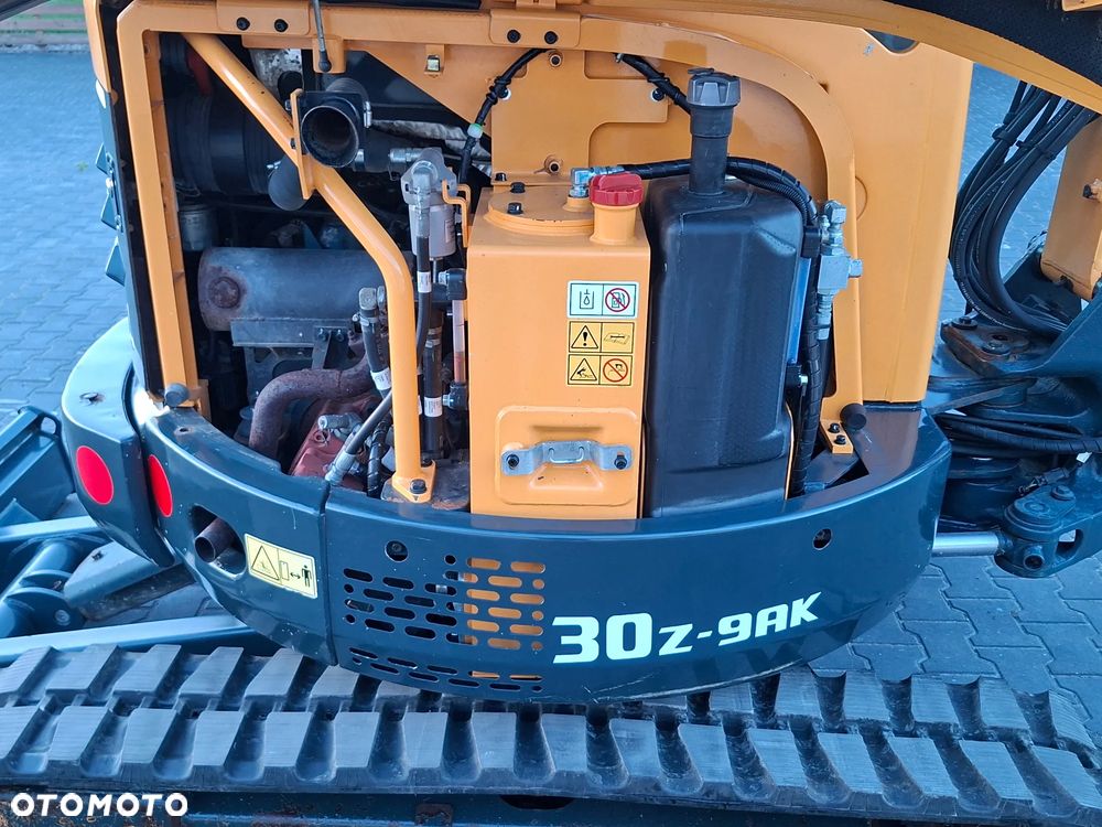 Hyundai R30 ROTOTILT - 8