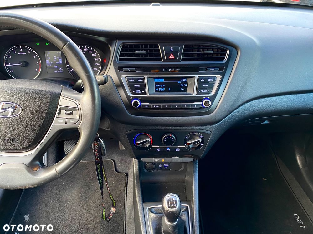 Hyundai i20 - 15