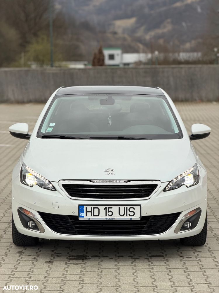 Peugeot 308 1.2 L PureTech Turbo Allure - 2