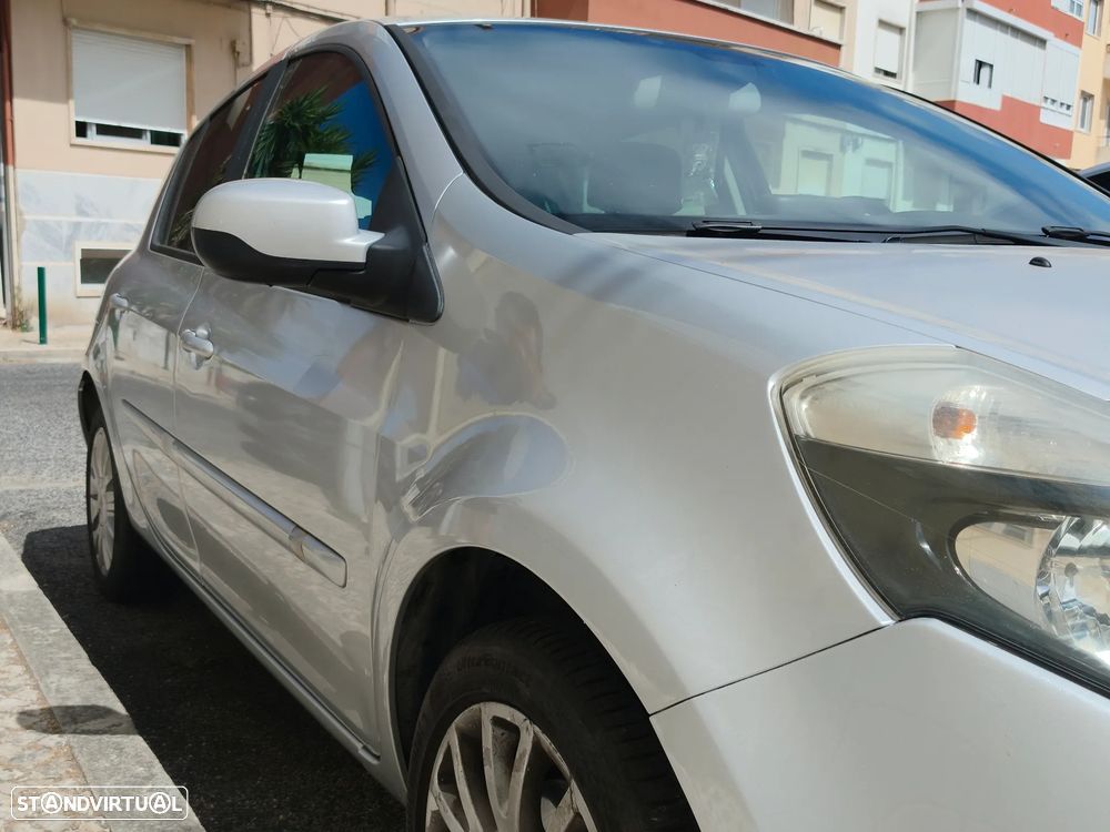 Renault Clio 1.5 dCi Dynamique S - 10