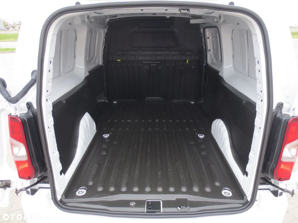 Peugeot PARTNER LONG ORYGINAŁ LAKIER i NISKI PRZEBIEG SALON PL. - 27