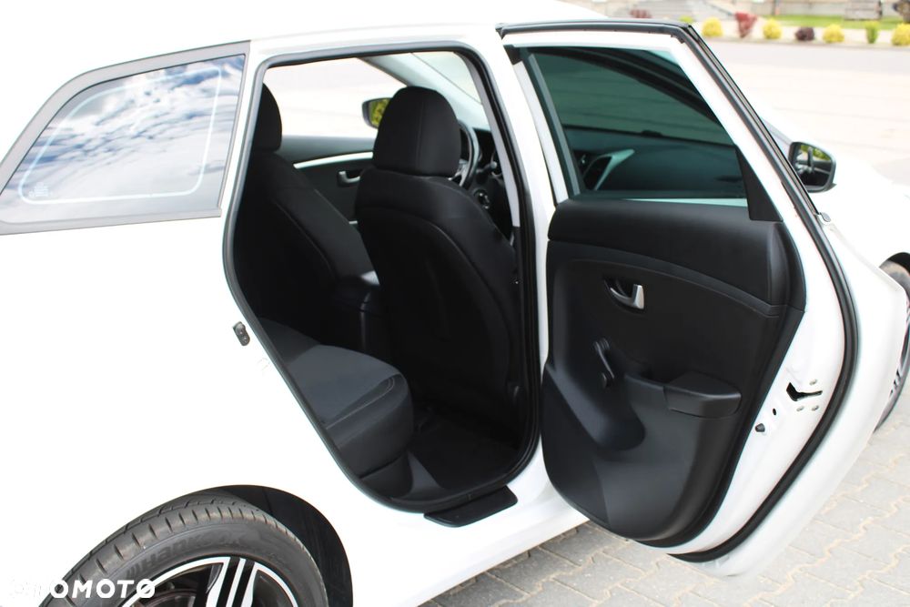 Hyundai i30 - 27