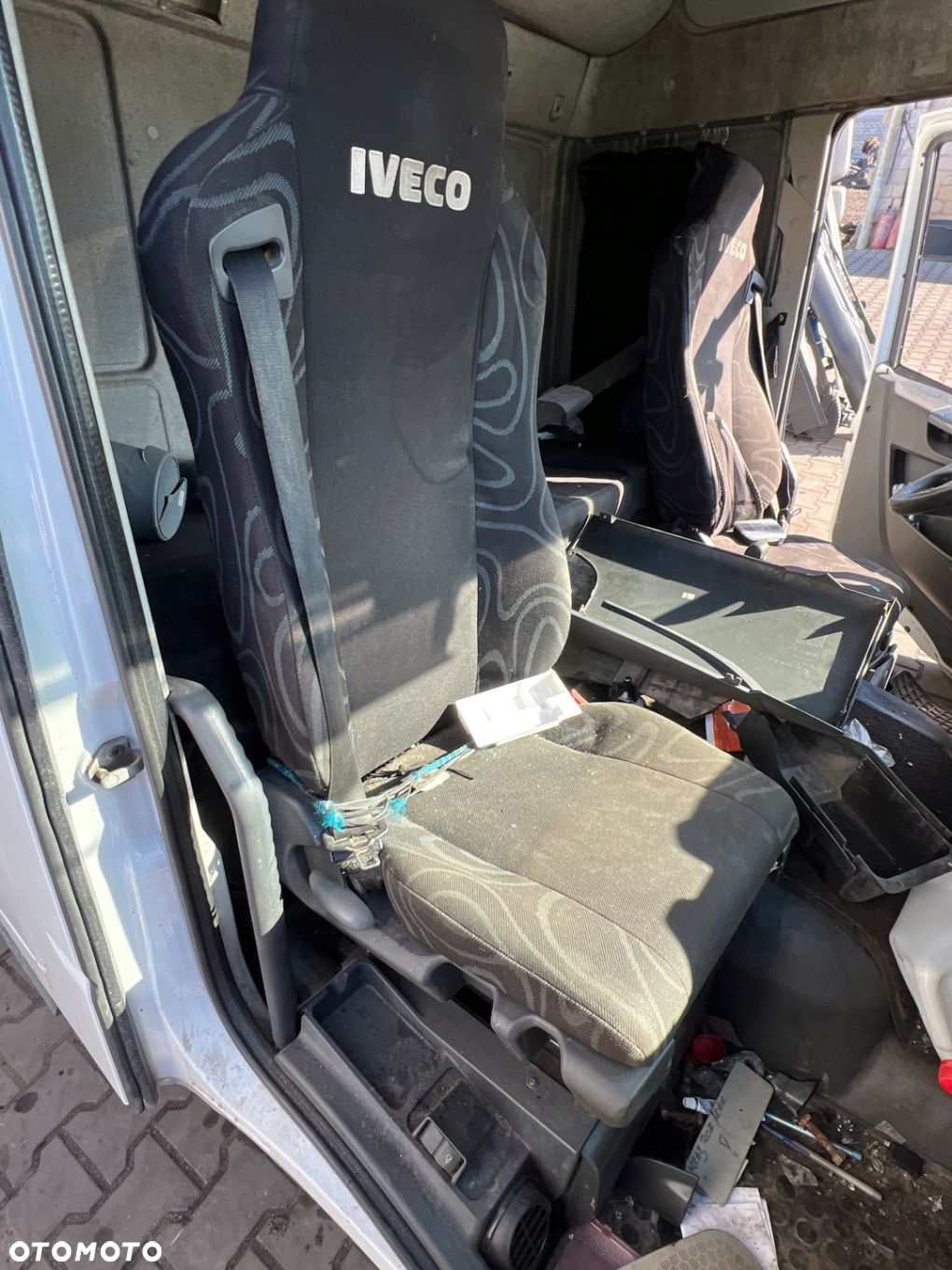 Iveco Eurocargo prawy fotel pasażera - 1