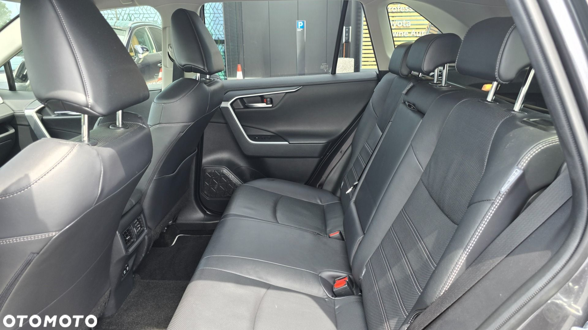 Toyota RAV4 - 15